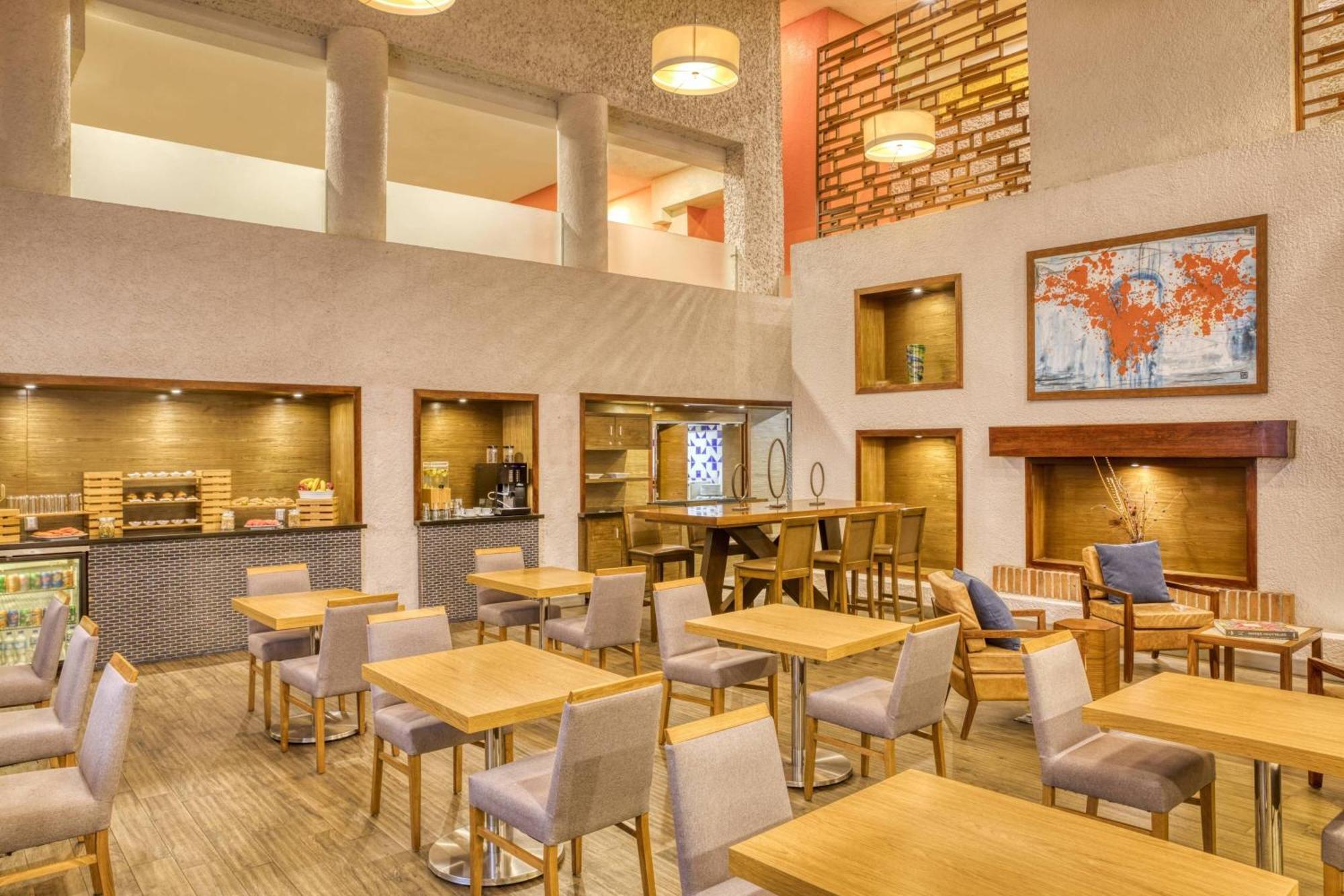 Marriott Puebla Hotel Meson Del Angel Exterior photo